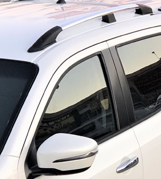 Dachreling Mitsubishi L200 Double Cab ab Bj. 2015 Aluminium Hochglanzpoliert