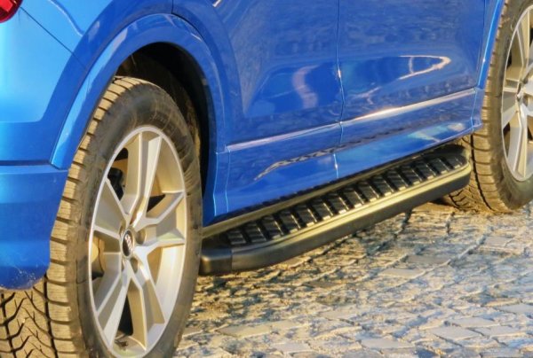 Trittbretter passend für Audi Q2 ab 2016 Hitit Schwarz mit TÜV